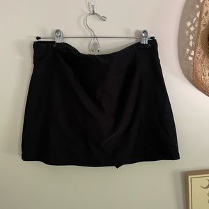 VNTG Nike size small black mini skirt